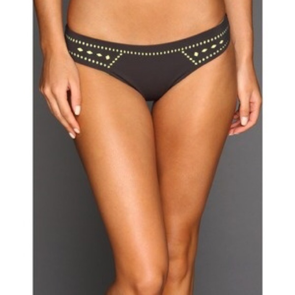 L Space L Novelties Lexi Classic Cut bottoms